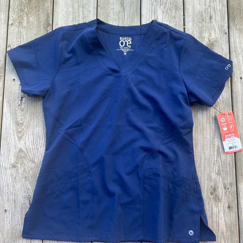 Barco One Scrub Top NWT | Blue Size M | 4-Way Stretch & Moisture-Wicking